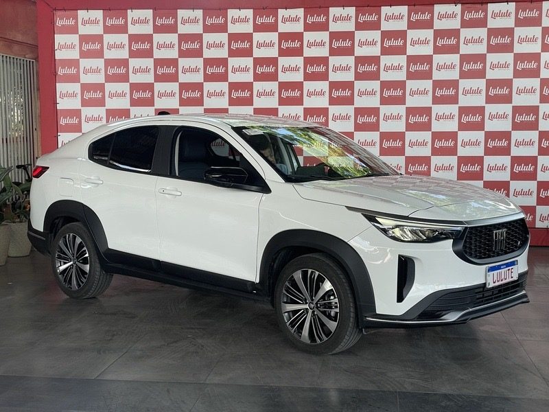 FIAT FASTBACK AUDACE 200 HYBRID 1.0 2025